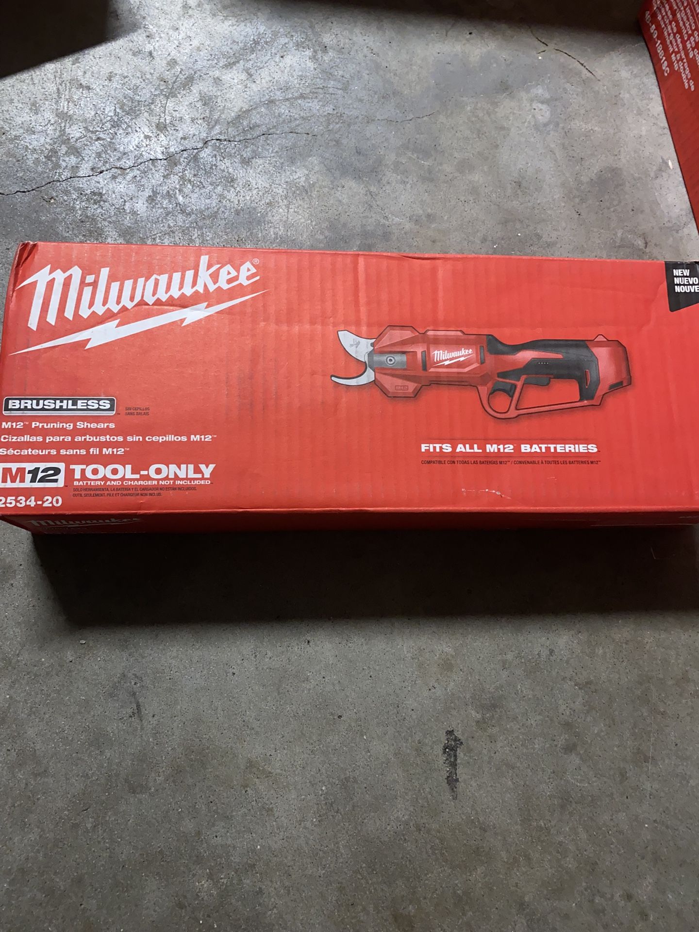 Milwaukee M12 Pruning Shear Tool Only