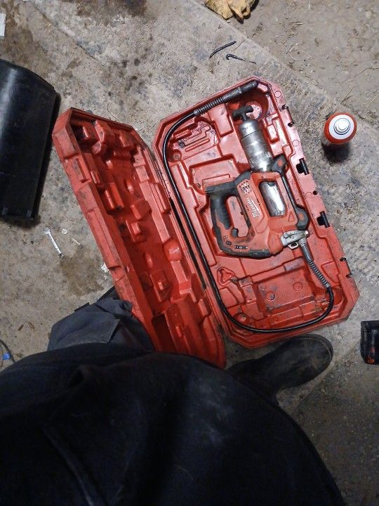 M18 Grease Gun Tool Only