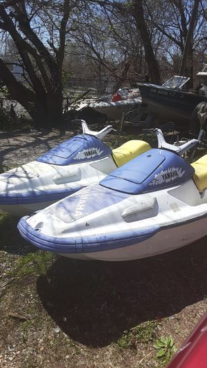 Photo Free Yamaha jet skis