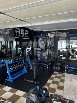 Gym Set Weight Set Garage Gym NOT SELLING SEPARATELY 