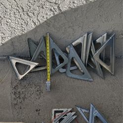 Metal Shelf Bracket