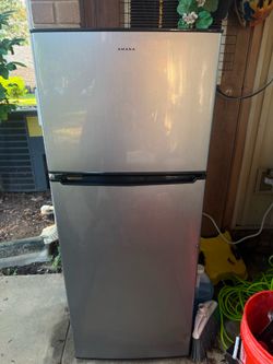Compact Refrigerator