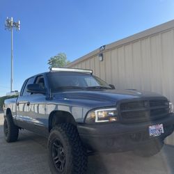 2004 Dodge Dakota