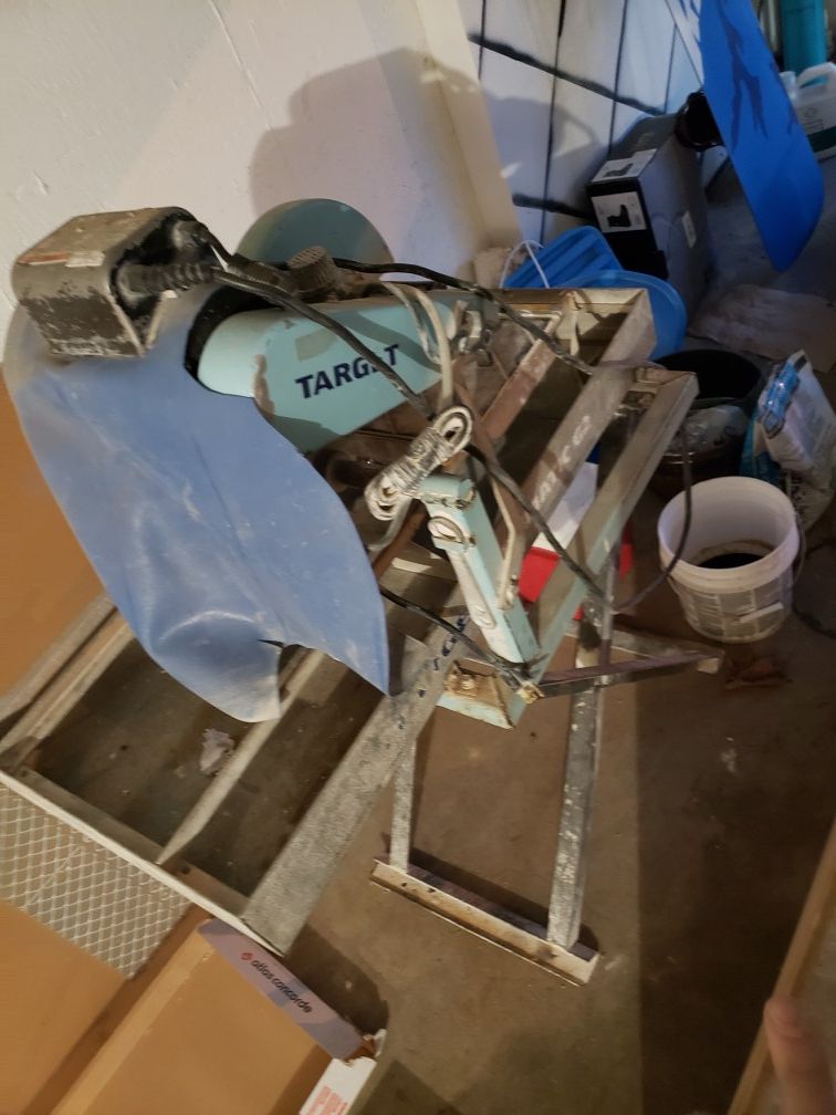 Tile saw