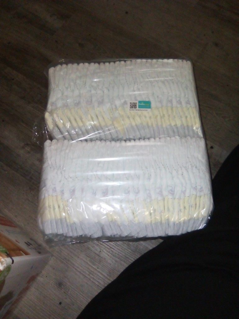 Brand New Pamper Diapers Size 5