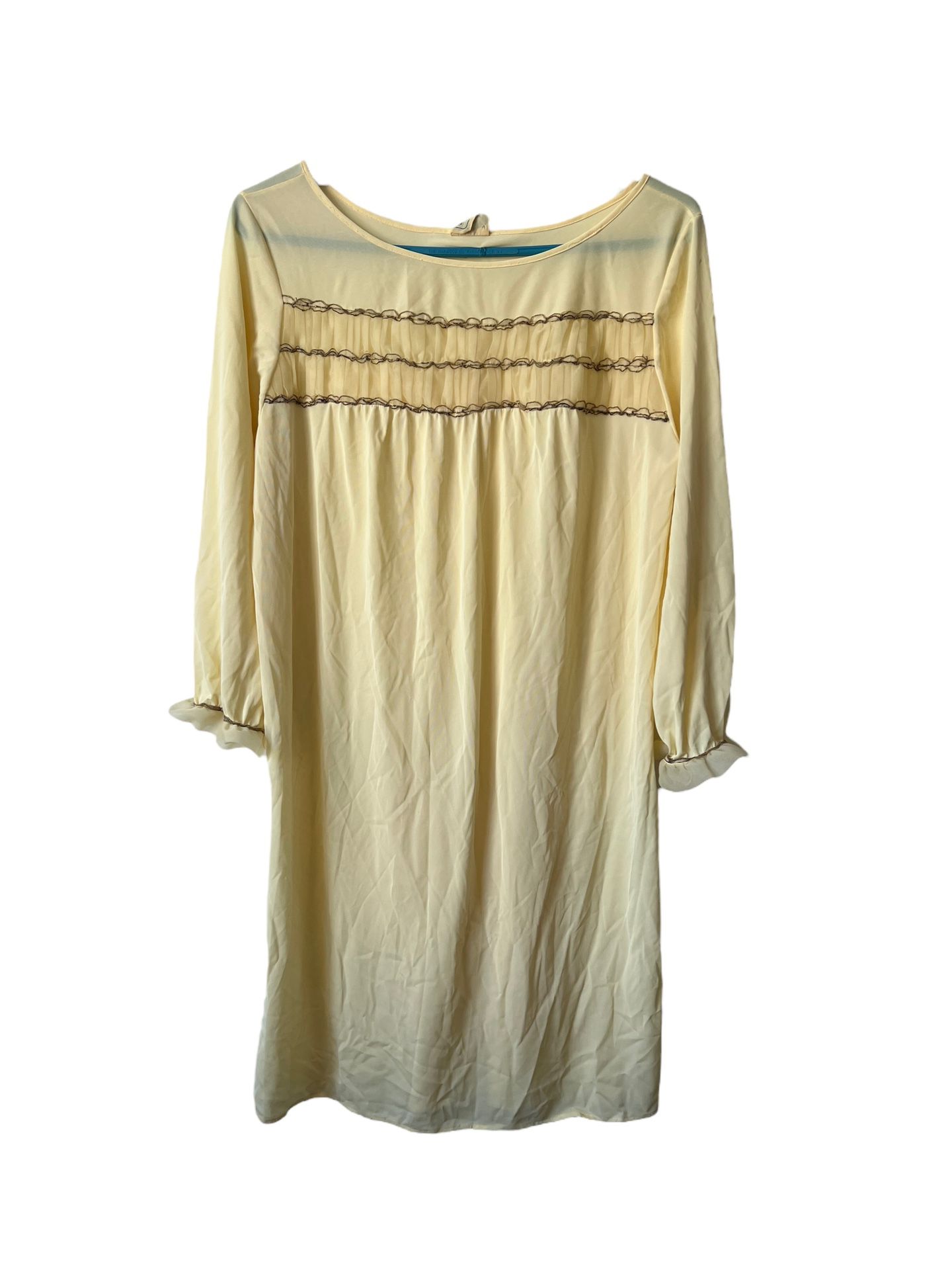 Vintage Carol Brent Yellow Night Gown look at measurements Nylon, ruffled front.  The size tag was cut but I took the measurements.  Based on them I b