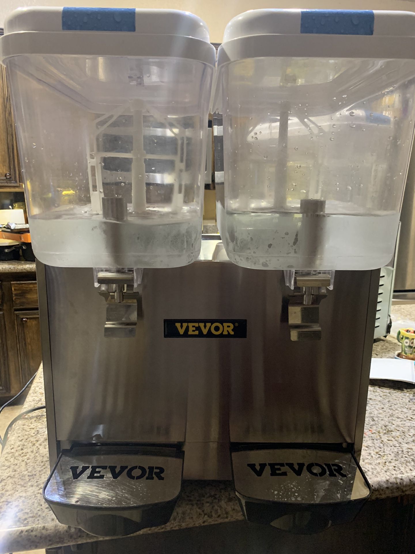 Vevor Commercial Beverage Dispenser / Agua Fresca / Smoothie / Cold Drink  Dispenser / Slushy / Rotating Mixing Cold Drink Machine Drink Refrigerator  for Sale in Menifee, CA - OfferUp