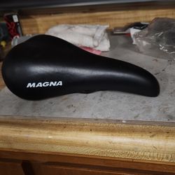 Magna Bicycle seat 