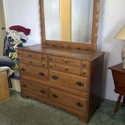 Meredith dresser great shape