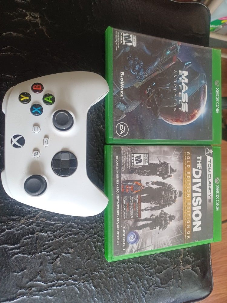 NEW XBOX SERIES X CONTROLLER AND 2 PRE-OWNED GAMES $55 FINAL PRICE SAME DAY SHIPPING