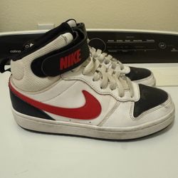 Nikes Boys Youth Size 4.5Y