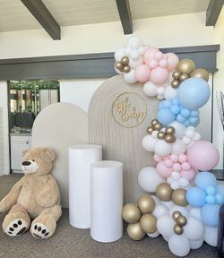 Gender Reveal Balloon Setup 