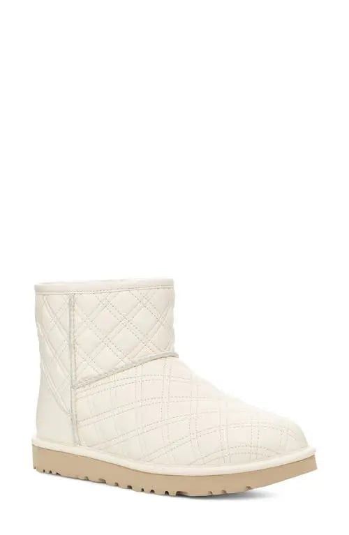 UGG Classic Short Quilted Fresh Snow Leather Boot