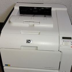 HP Color LaserJet Pro 400 m451 Dn