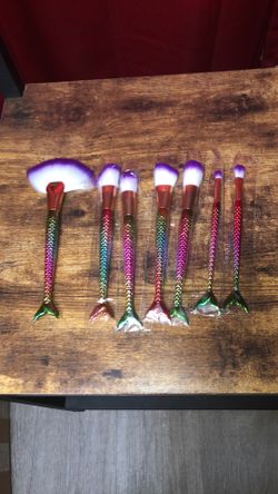 Brushes Brand New $5