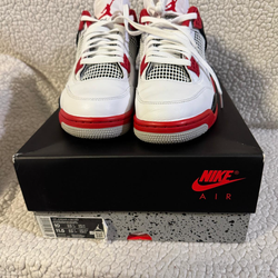 Jordan 4 fire red size 10