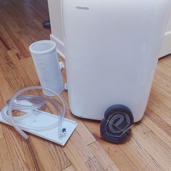 Toshiba Portable Air Conditioner/Dehumidifier 