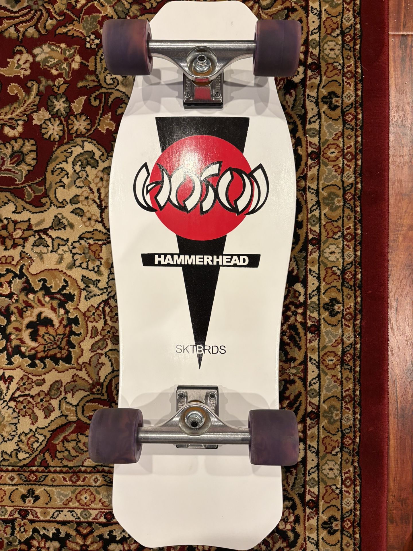 Hosoi Skateboard,independent Trucks,Dawgs Wheels