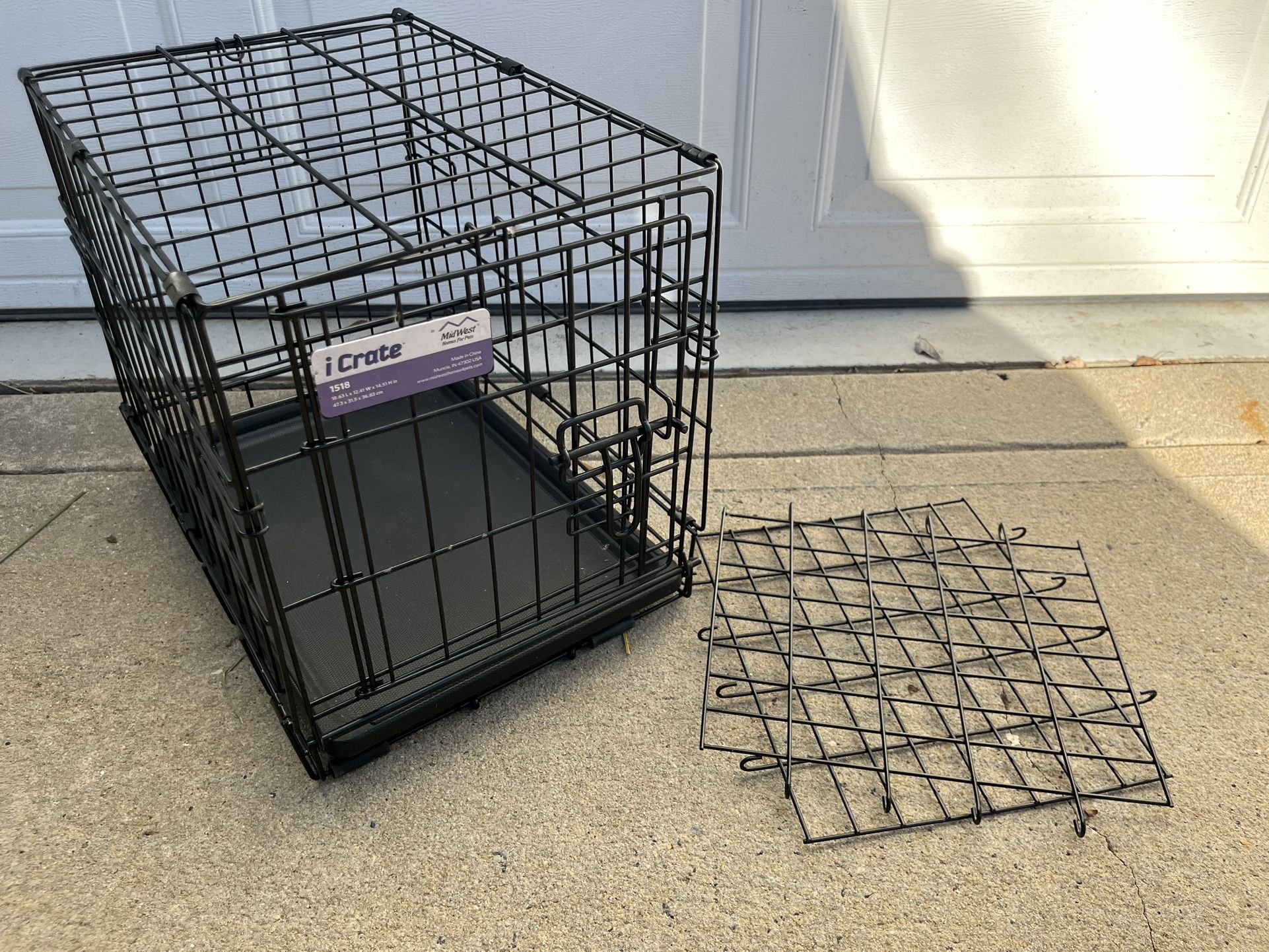 Crate, Dog Crate Kennel Small Size Perfect Condition