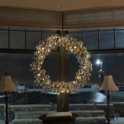 Huge! 36” POTTERY BARN “OUTDOOR” ORNAMENT WREATH Gold & silver EUC - Christmas 🎄  Pottery Barn RETIRED Extra-Large Gold and Silver Outdoor Wreath   E
