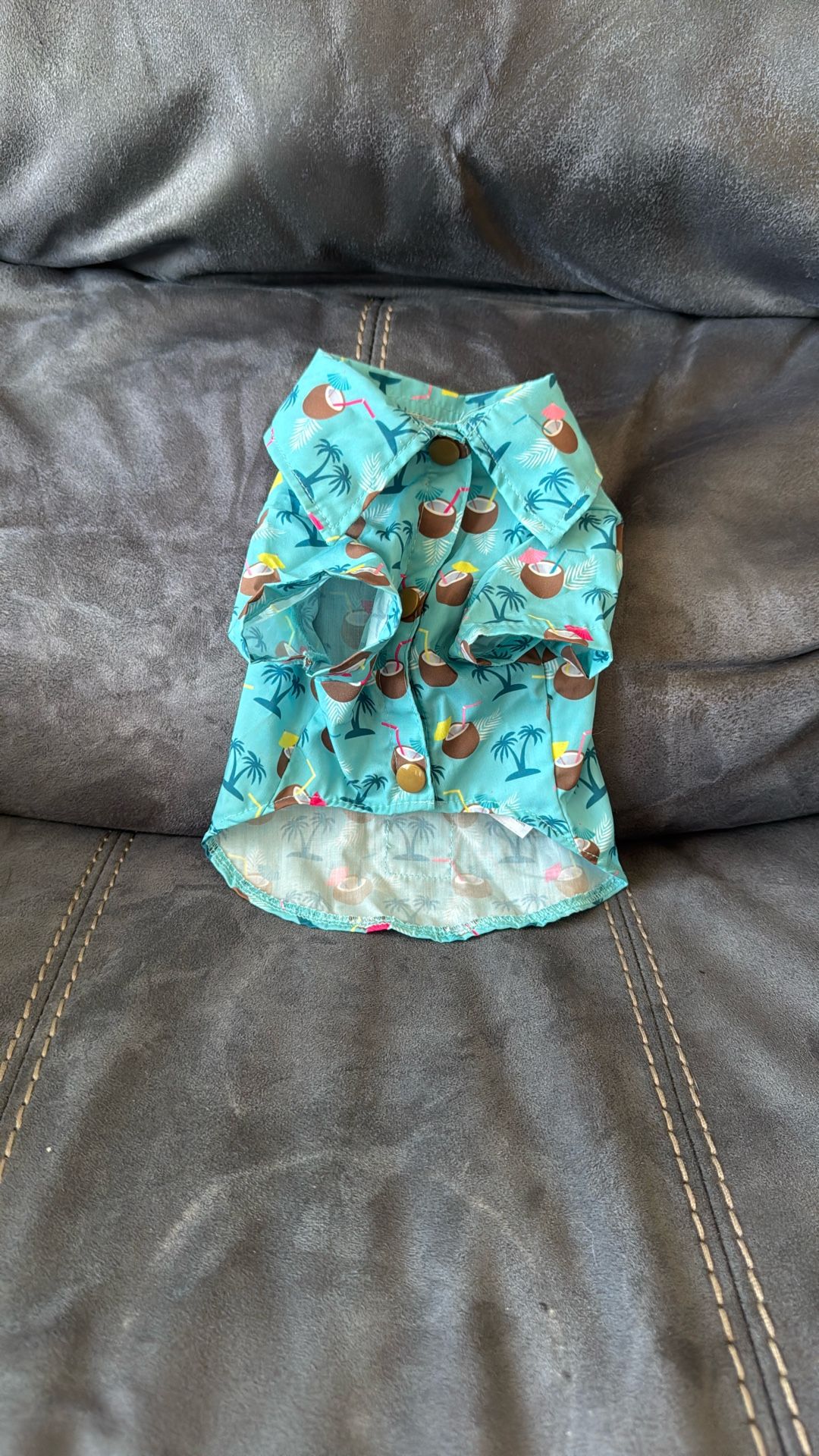 New Without Tags FuzzYard Size 1 Dog Pet Summer Coconut Drink Tropical Hawaiian Button Up Collared Shirt