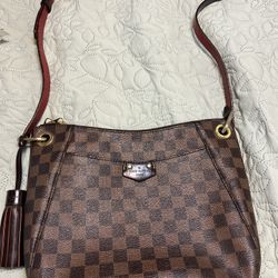 Louis Vuitton Crossbody Bag