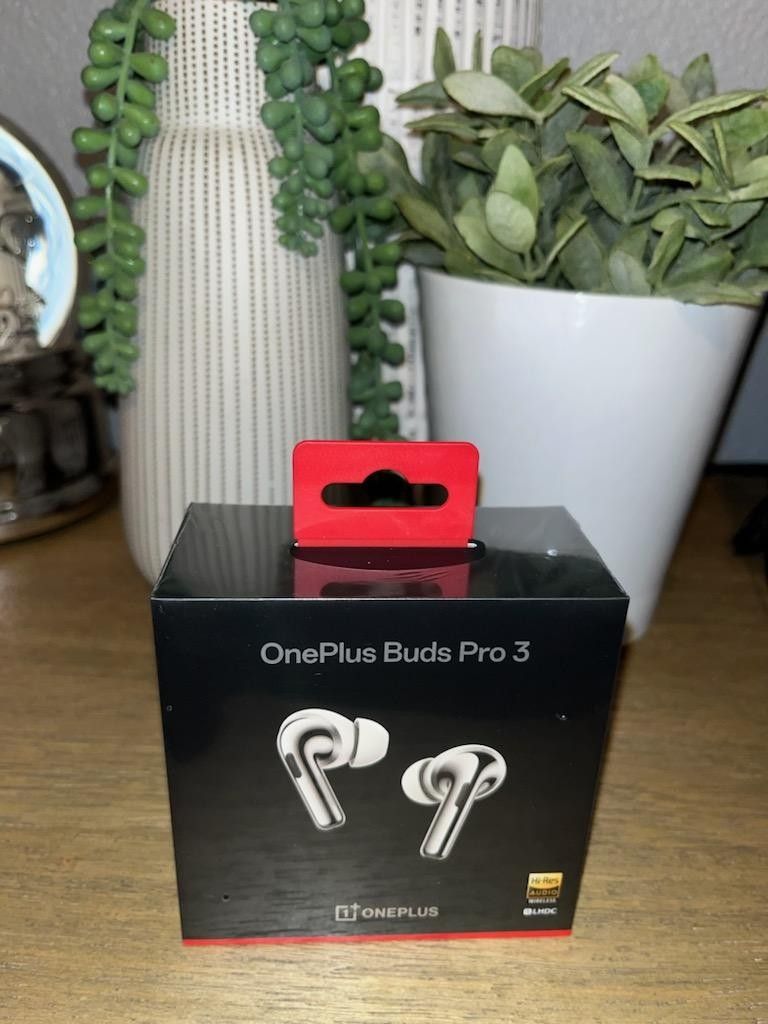 OnePlus Buds Pro 3 (NIB)