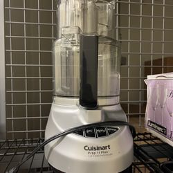 Cuisinart Prep 11 Plus food processor in great condition Smoke and pet free household