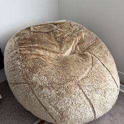 Moviesac by Lovesac with Squattoman (Cover Only)