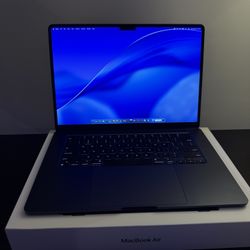 2024 Apple MacBook Air 15" M3 10C GPU 4.0GHz 16GB RAM 256GB SSD A3114