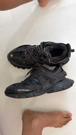 Balenciga tracks