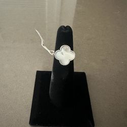 Women Clover Ring