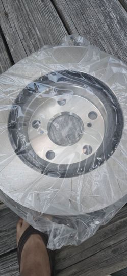Breaks and Rotors frond /rear Toyota rav4
