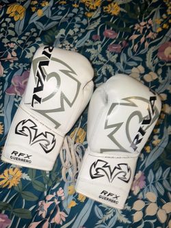 Rival boxing gloves