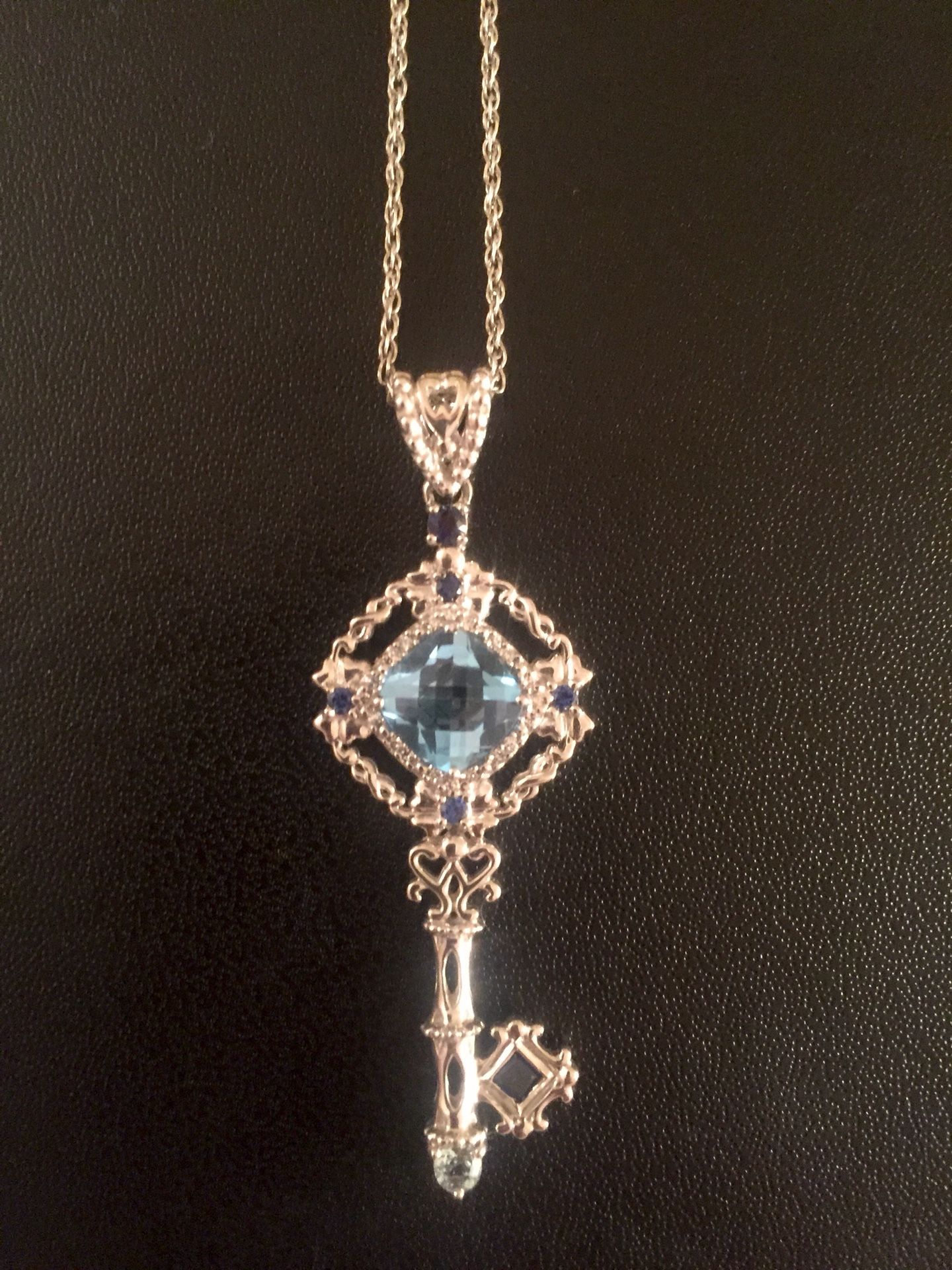 Kay Jewelers Skeleton Key Necklace