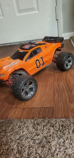 Traxxas 4x4 Rustler 