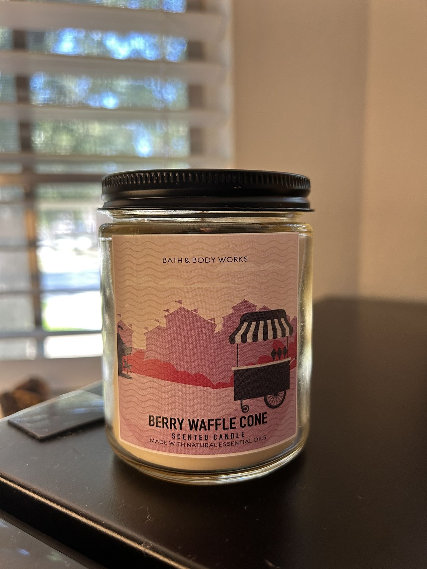 Bath and body works candle 