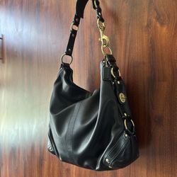 Coach Vintage Carly Black Leather Hobo Shoulder Handbag Purse 10616