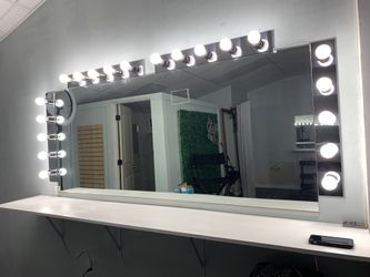 Vanity lights like new $40.00 each.