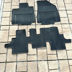 2020 Nissan pathfinder Rubber Floor Mats