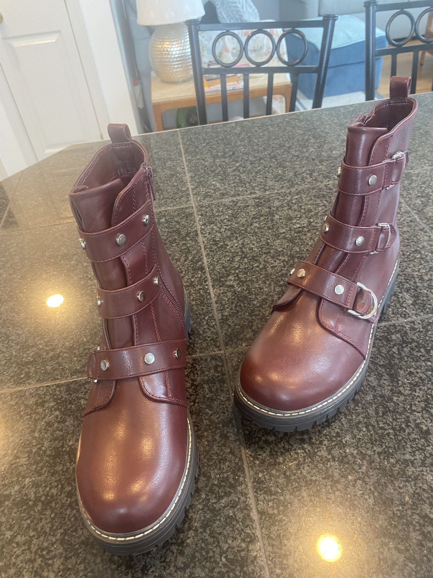 Brand NEW Boots Size 10