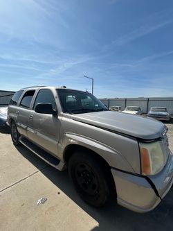 2004 Cadillac Escalade