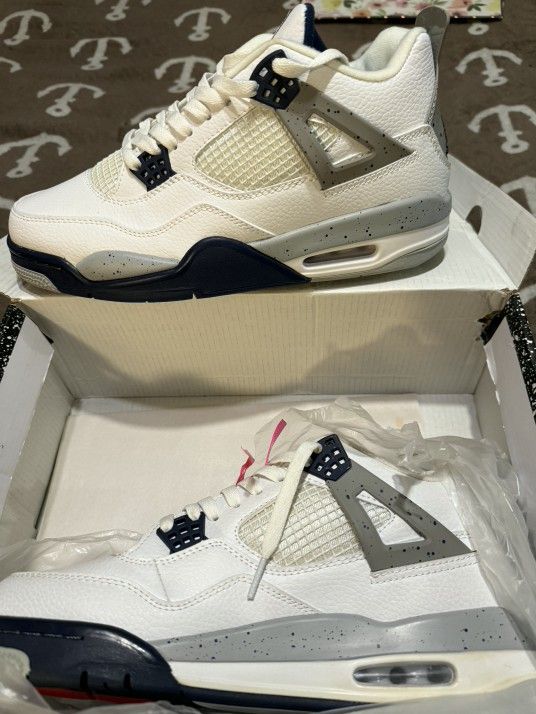 Air Jordan 4 Retro NEW!!
