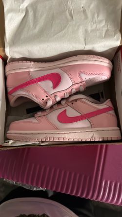 light pink nike dunks