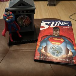 Marvel & DC Superman Bank Clock / And Book 