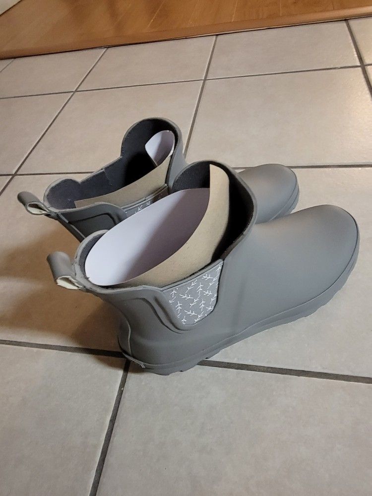Laura Ashley Ladies Mid Cut Ankle Height Rubber Rain Boots, Lightweight Waterproof Booties for Women