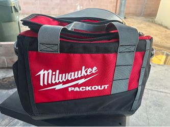Milwaukee pack out tool bag