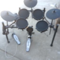 Alesis 5 Piece Electric Drum Kit