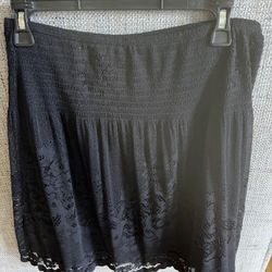 Black Lace Lined Skirt 21” Long 