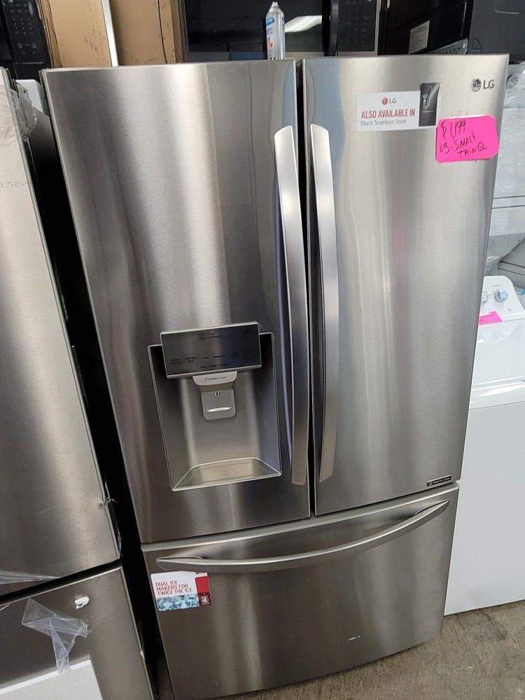 LG Stainless Steel French Door Refrigerator With Double Ice 🧊 Maker 🧊